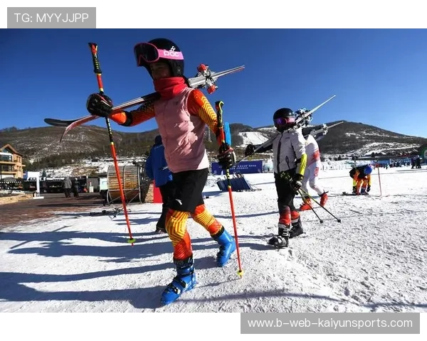 冰雪运动俱乐部加强少儿滑雪学习路径与安全培训，冰雪运动专项训练